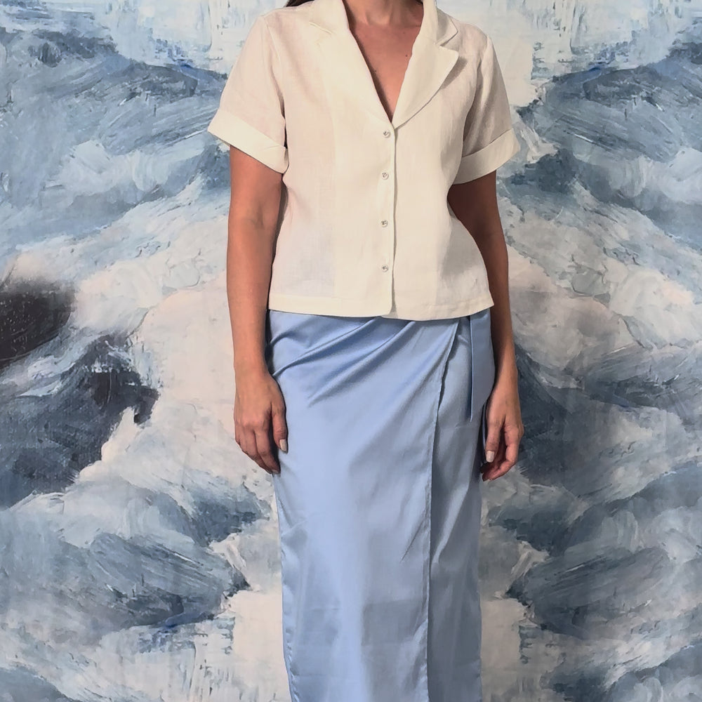 
                      
                        Load and play video in Gallery viewer, IRIS MIDI SKIRT
                      
                    